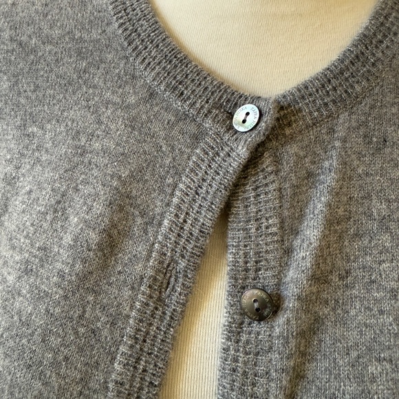 KAPRA HISKA CASHMERE CARDIGAN SWEATER PREPPY LIGHTWEIGHT NEUTRAL CLOSET STAPLE L - Picture 7 of 11